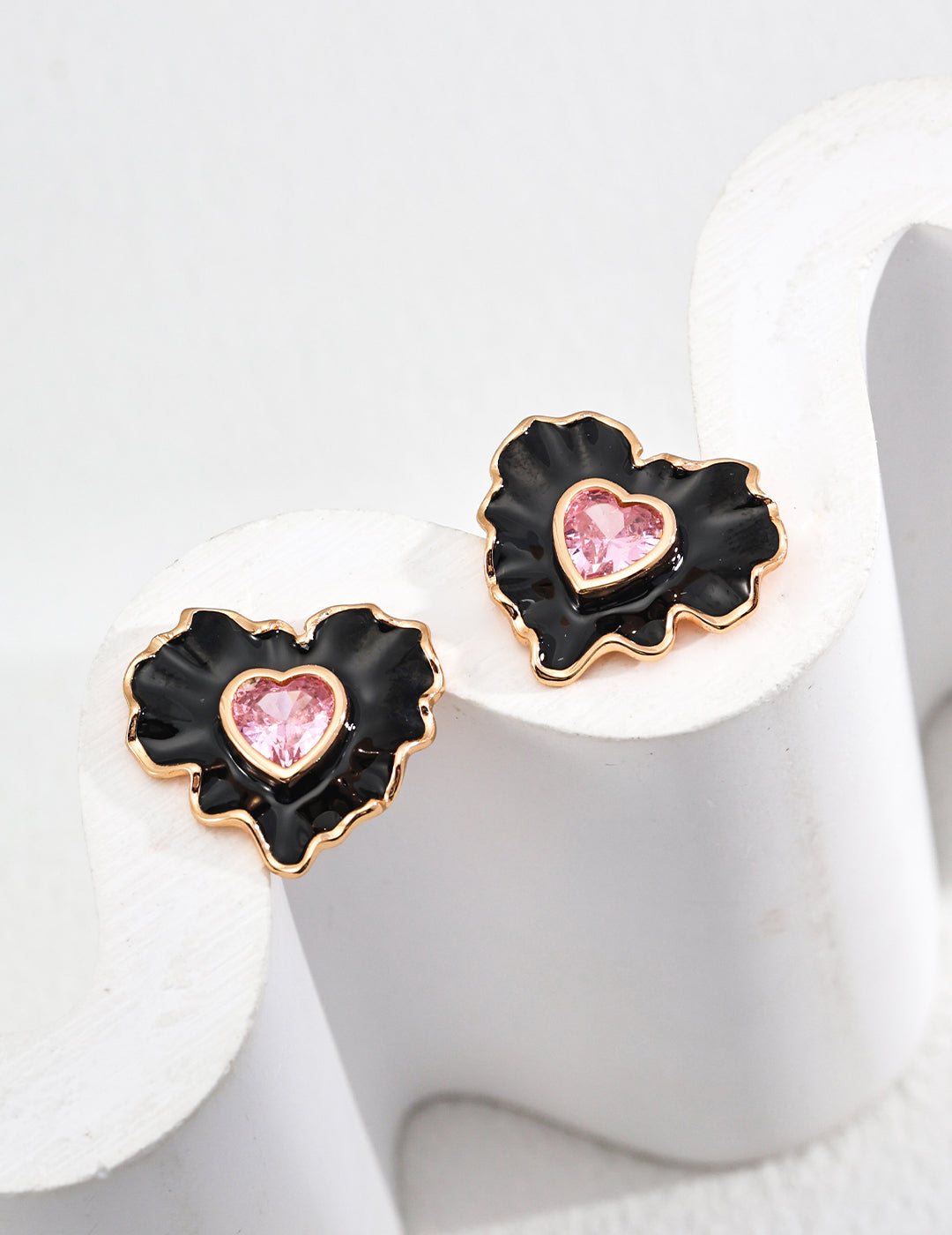 Boucles d'oreilles Cœurs noirs en argent massif - Constance